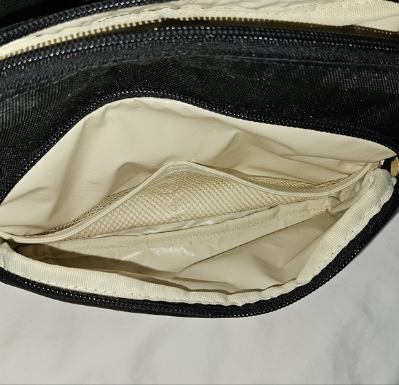 Canvelle City Crossbody, M, Black Checkered EUC - Picture 2 of 5